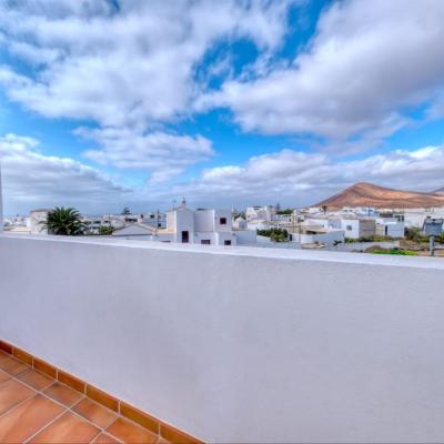 Casa Bom Terrace 01